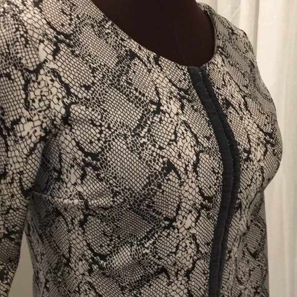 Befree shirt jacket snake print size 34/small - Picture 2 of 8